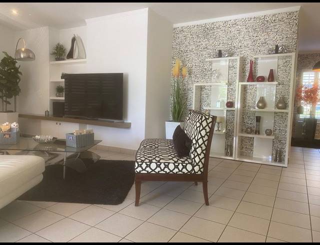 2 BEDROOM PROPERTY TO RENT IN SANDHURST